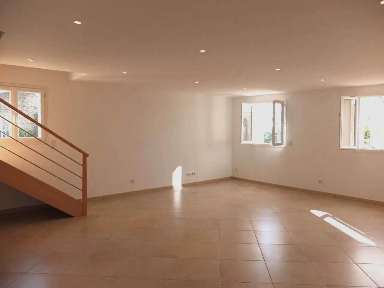 Maison à louer, 121m², Vitrolles