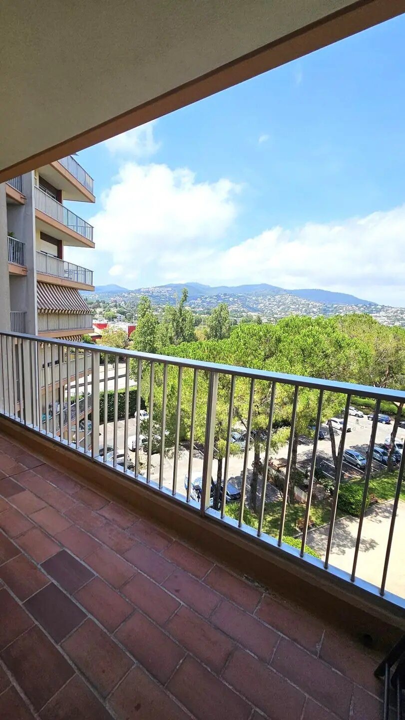 Appartement à louer, 34m², Mandelieu-la-Napoule