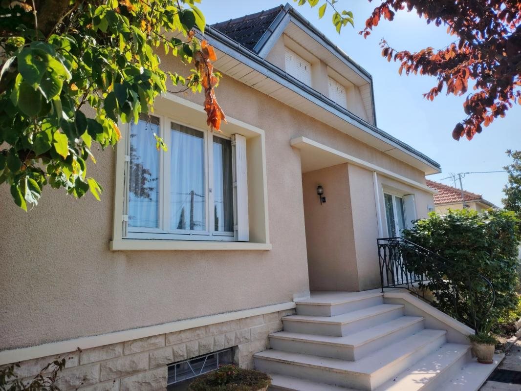 Maison à vendre, 137m², Thuré