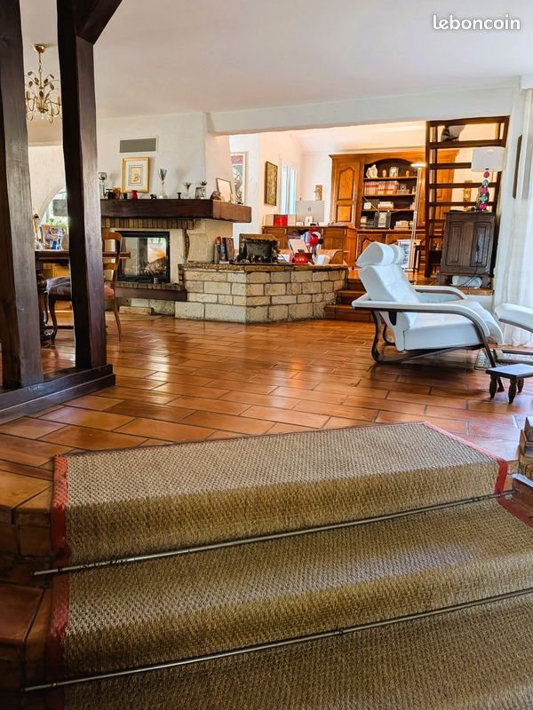 Maison à vendre, 282m², Saint-Martin-de-Londres