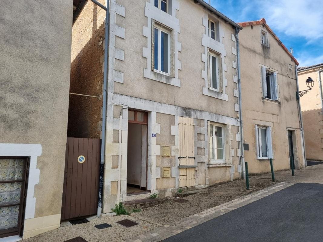 Maison à vendre, 136m², Lussac-les-Châteaux