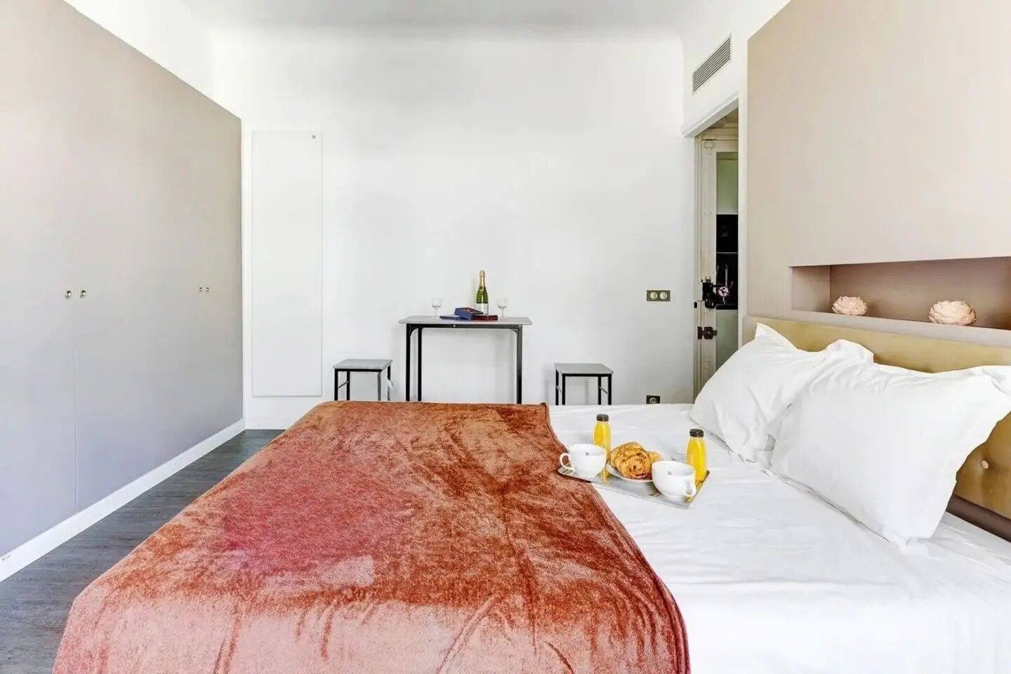 Appartement à louer, 24m², Paris 8ème