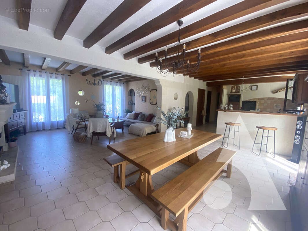 Maison à vendre, 160m², Trumilly