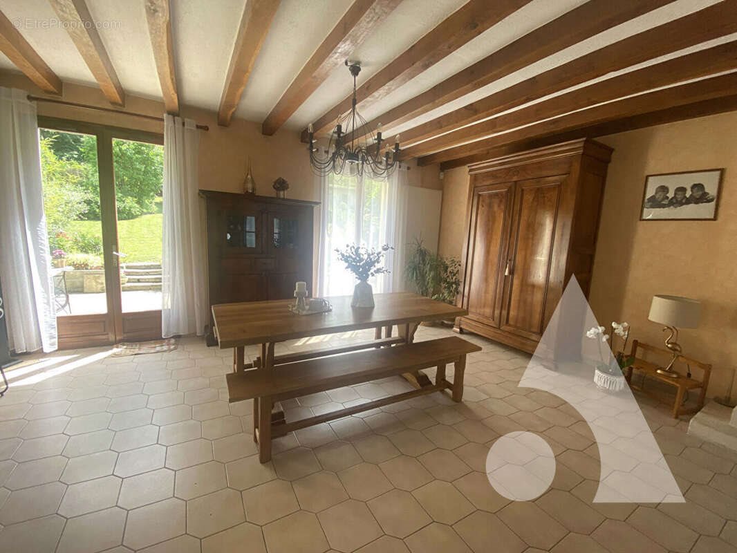 Maison à vendre, 160m², Trumilly