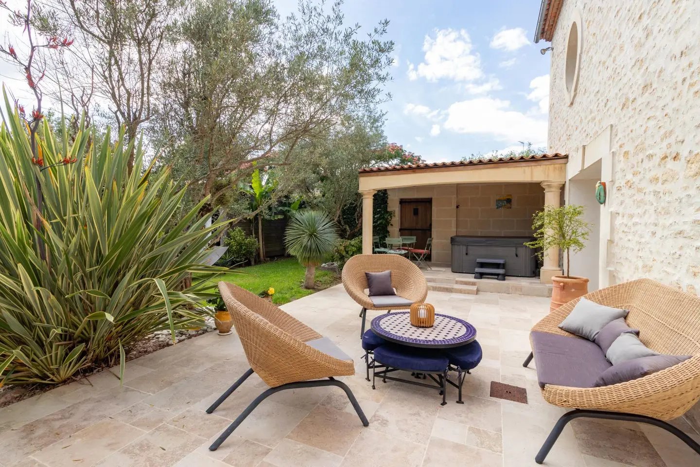 Maison à vendre, 220m², Saint-Aubin-de-Blaye