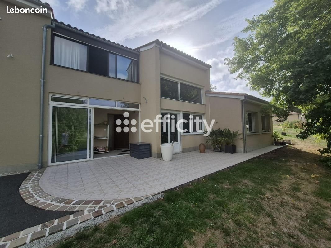 Maison à vendre, 174m², Confolens