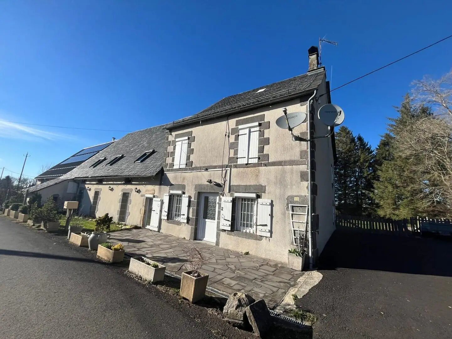 Maison à vendre, 324m², Saint-Sauves-d'Auvergne