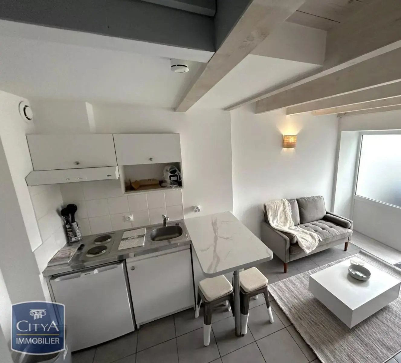 Appartement à louer, 1m², La Rochelle