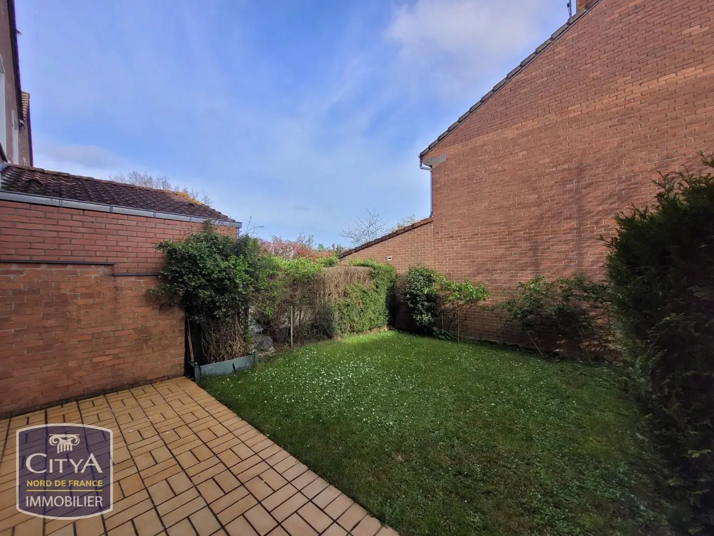Maison à louer, 76m², Santes