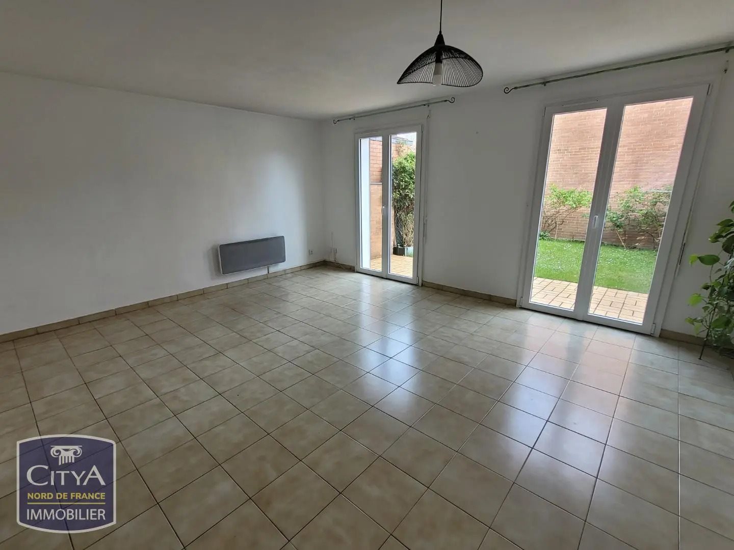 Maison à louer, 76m², Santes