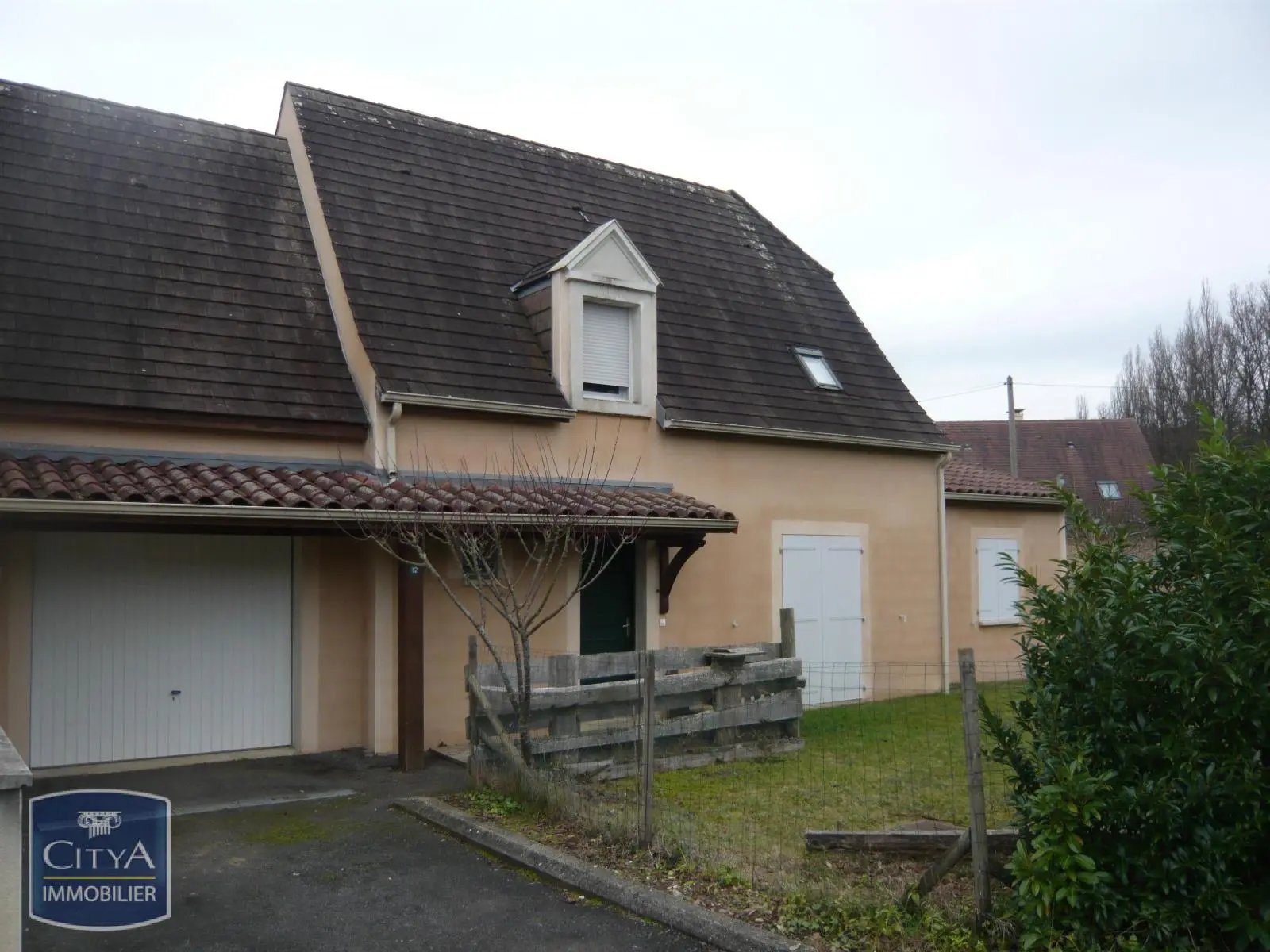 Maison à louer, 120m², Sarlat-la-Canéda