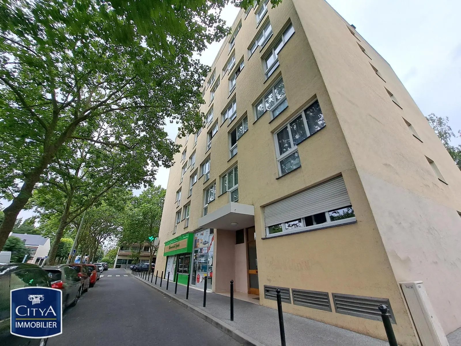 Appartement à louer, 28m², Evry