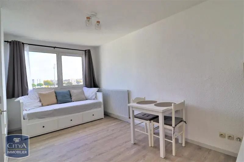 Appartement à louer, 17m², Royan