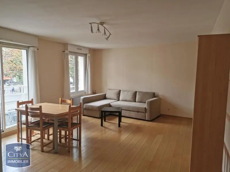 Appartement à louer, 49m², Tours