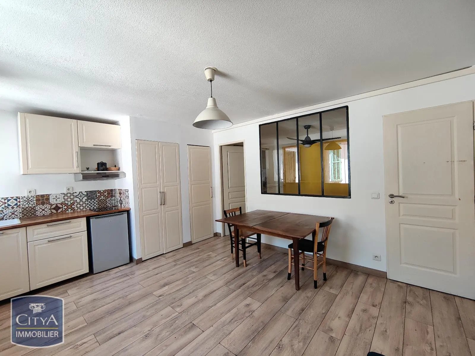 Appartement à louer, 1m², Nîmes