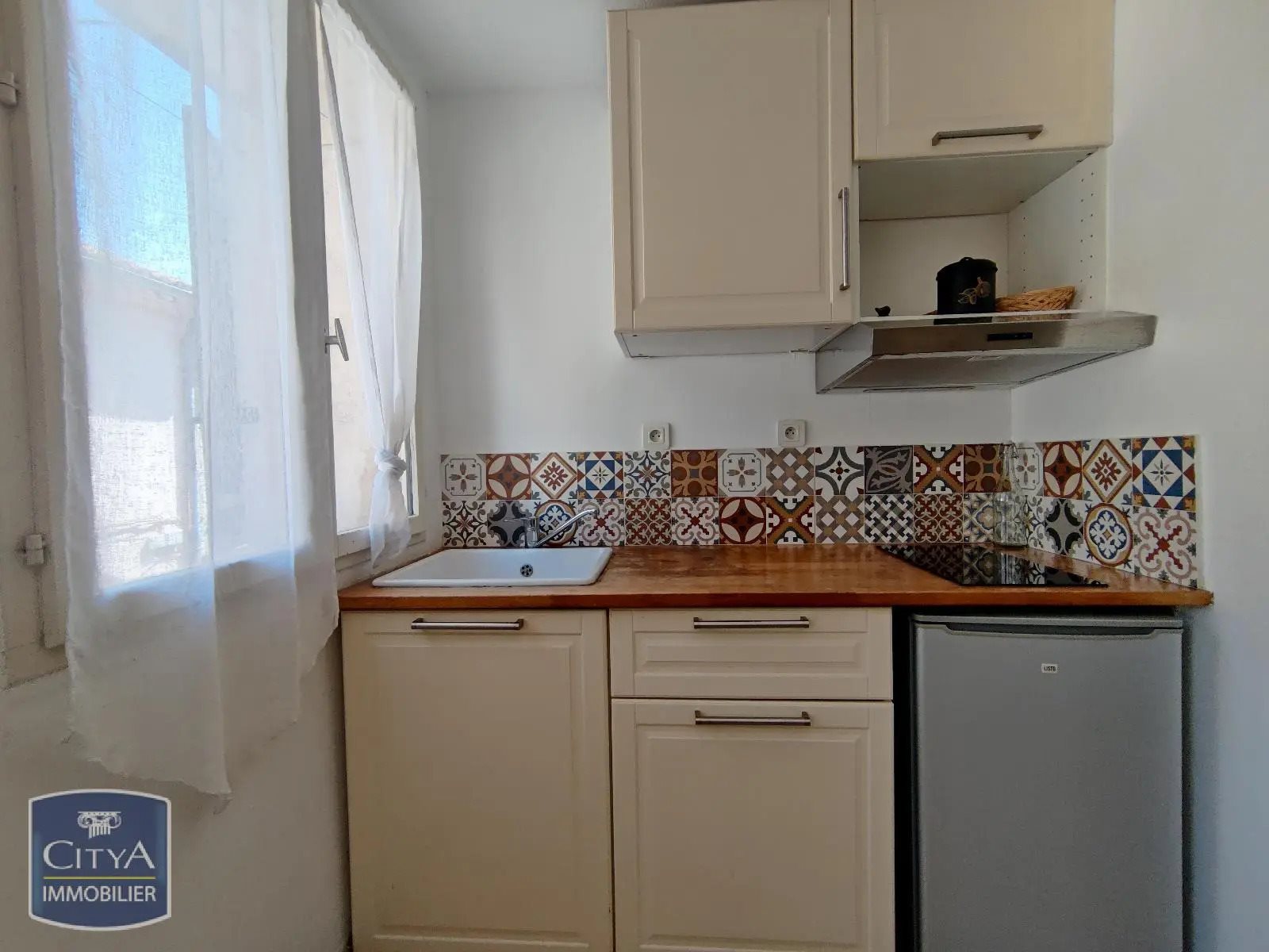 Appartement à louer, 1m², Nîmes