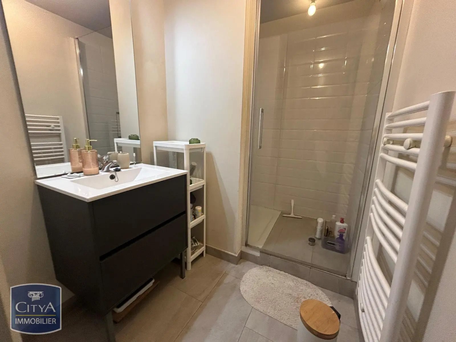Appartement à louer, 38m², Nîmes