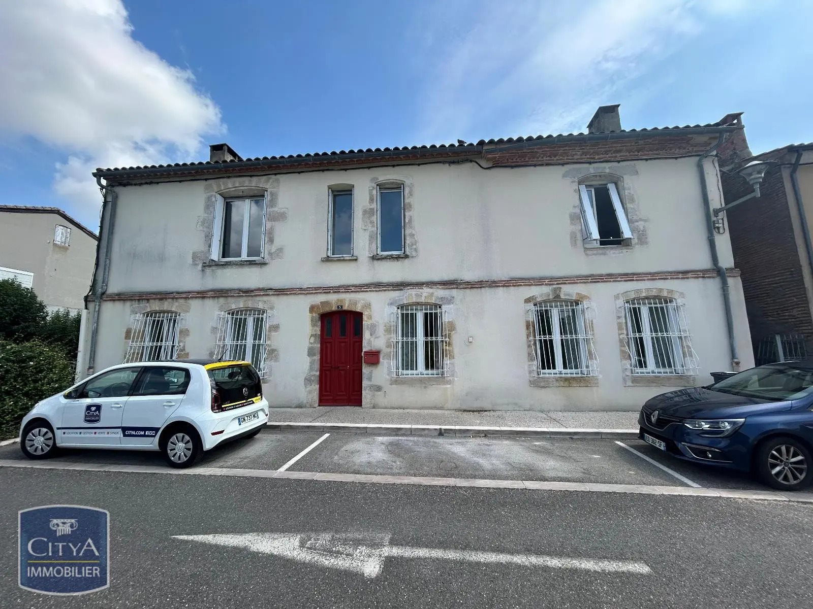 Maison à louer, 402m², Boé