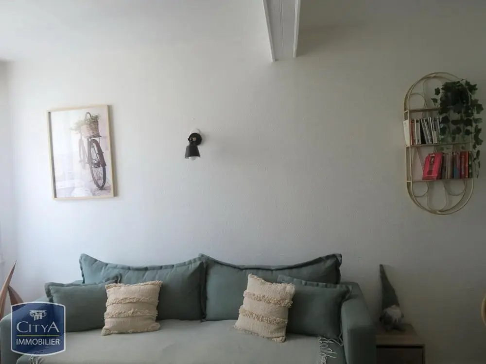 Maison à louer, 54m², Villegailhenc
