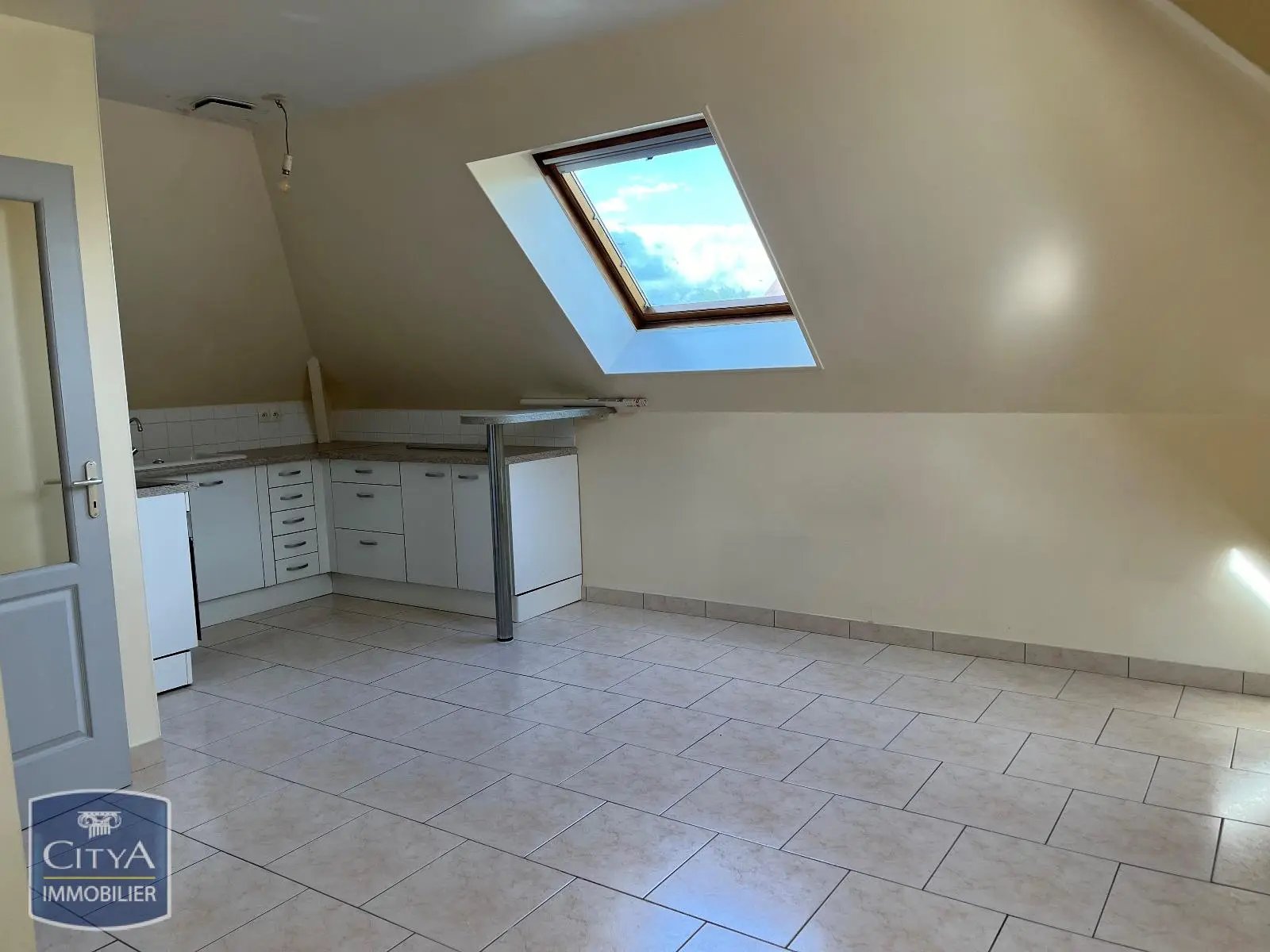Appartement à louer, 34m², La Fère