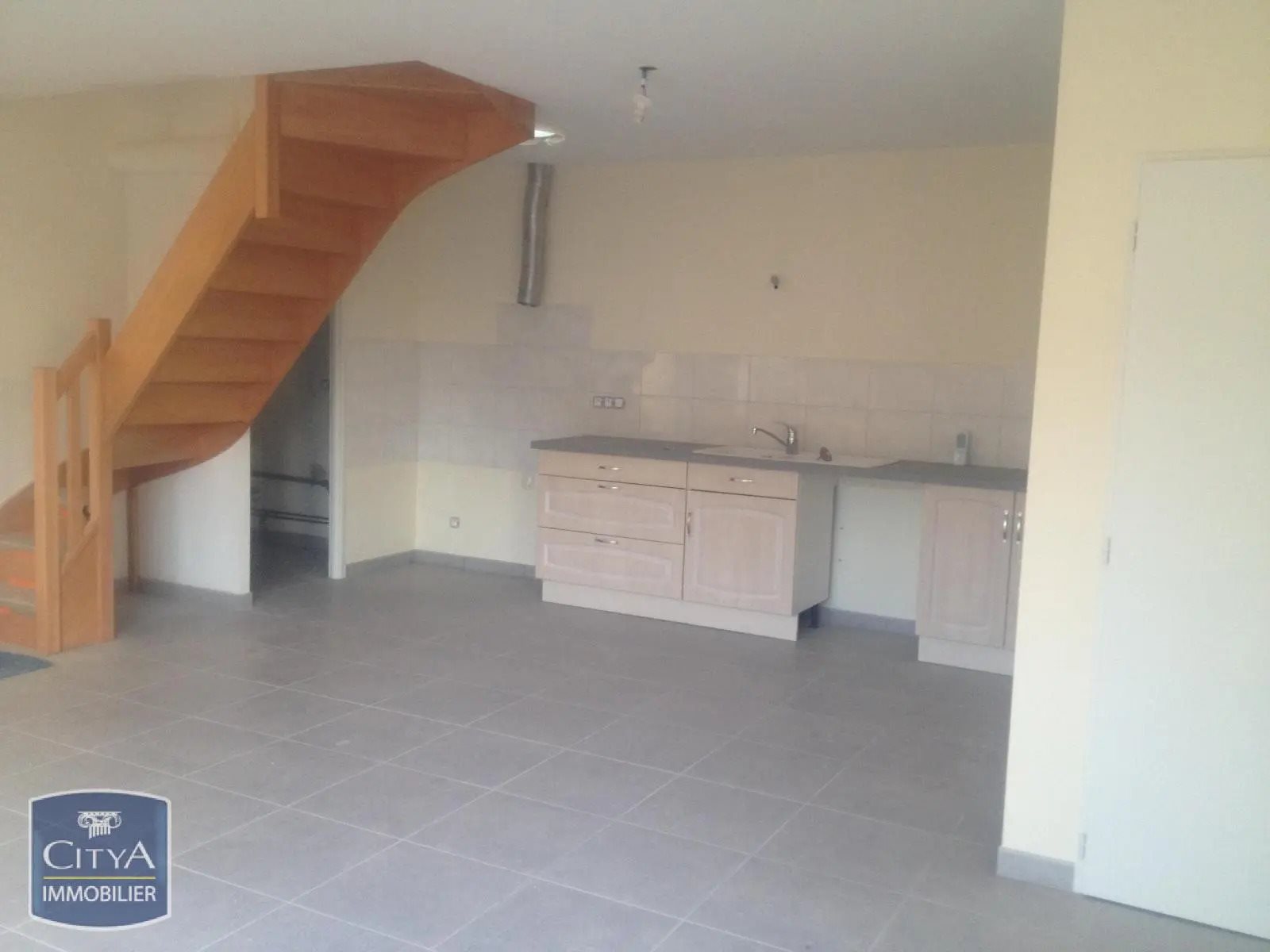 Maison à louer, 80m², Cissé