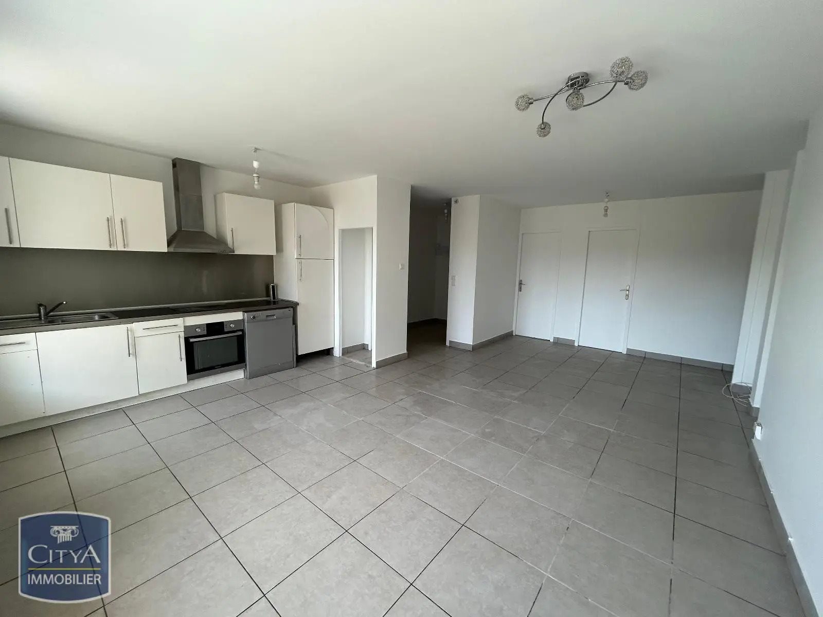 Appartement à louer, 82m², Bron