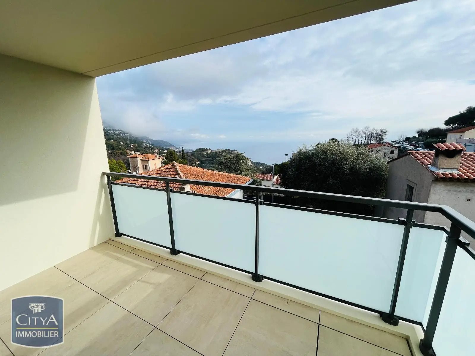 Appartement à louer, 79m², La Turbie