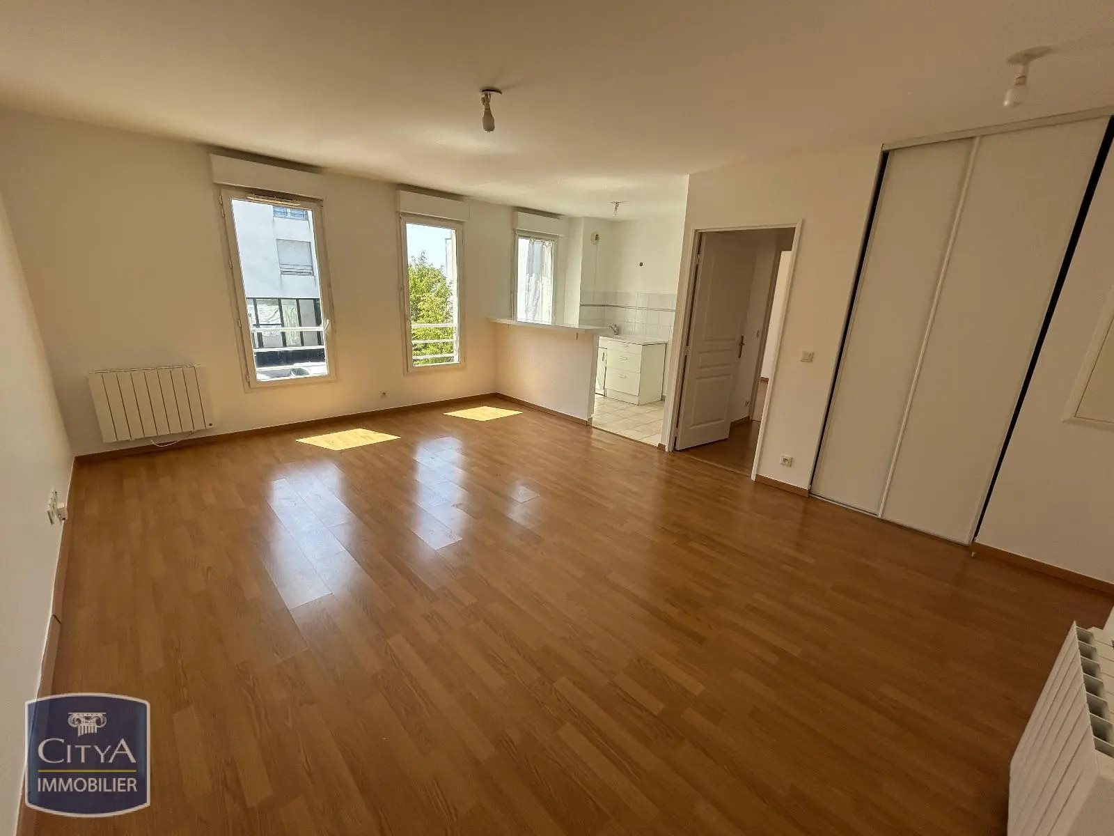 Appartement à louer, 47m², Epernon