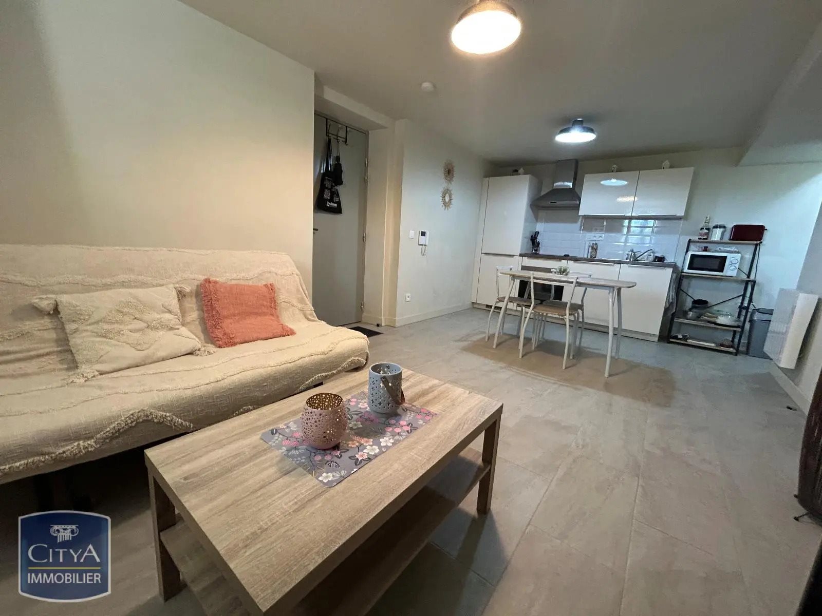 Appartement à louer, 36m², Nîmes