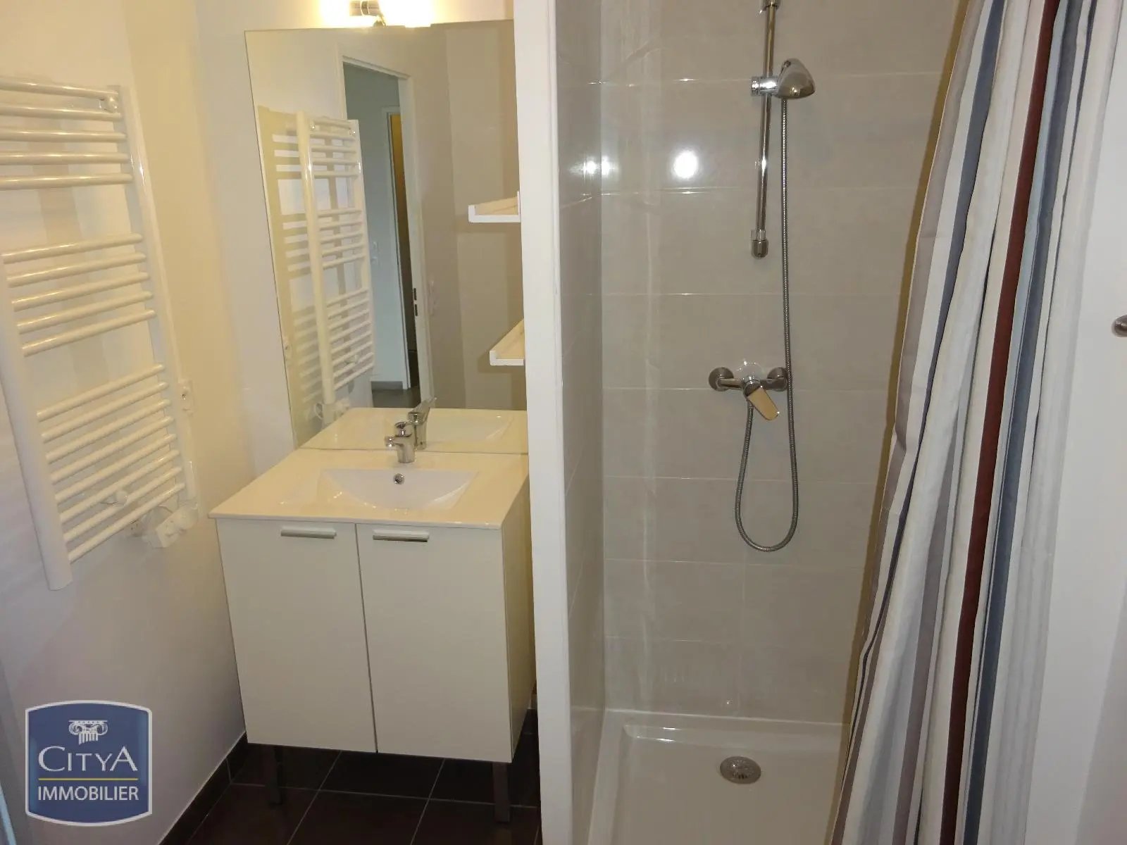 Appartement à louer, 39m², Istres