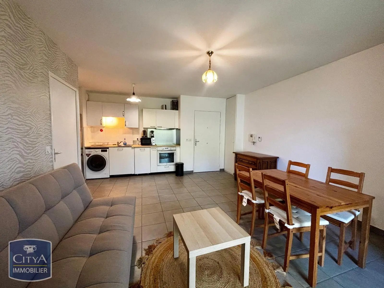 Appartement à louer, 42m², Saint-Priest