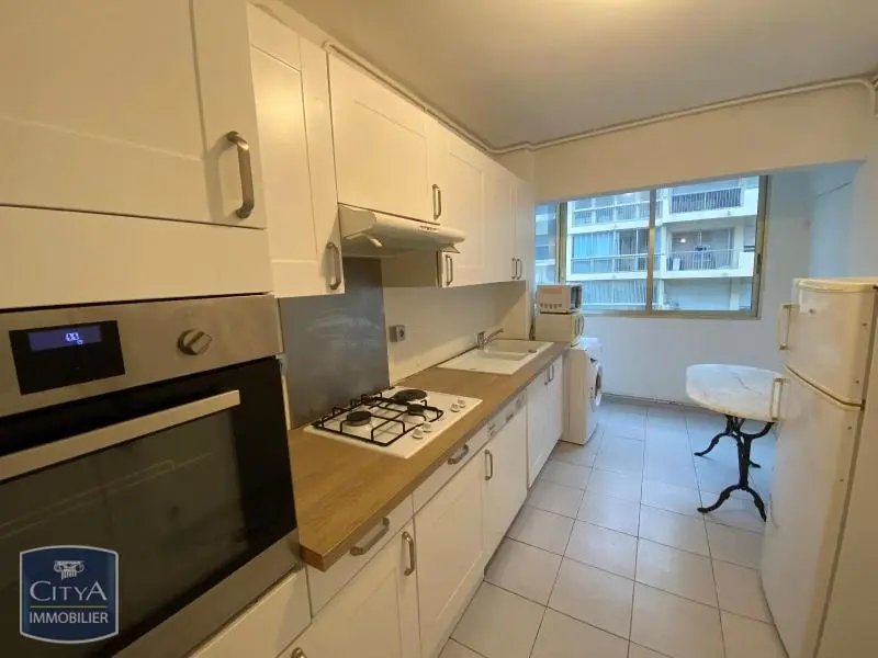 Appartement à louer, 61m², Antibes