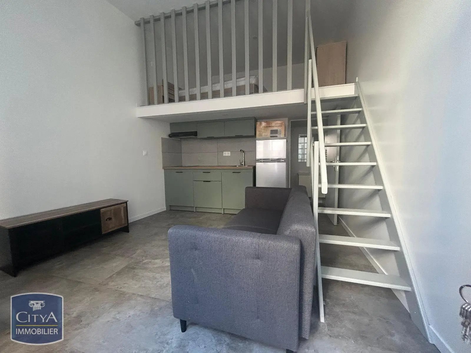 Appartement à louer, 18m², Saint-Étienne