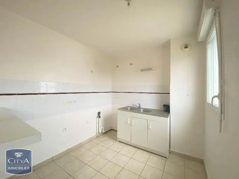Appartement à louer, 68m², Epernon