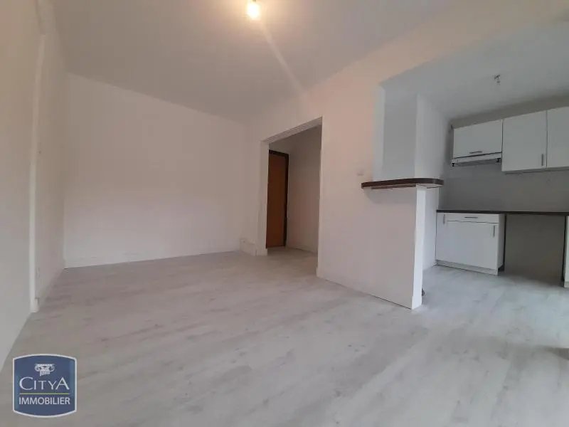 Appartement à louer, 33m², Nîmes