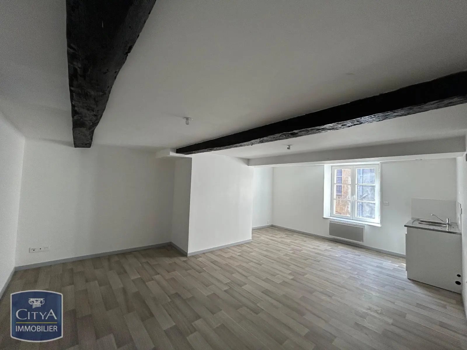 Appartement à louer, 55m², Sedan