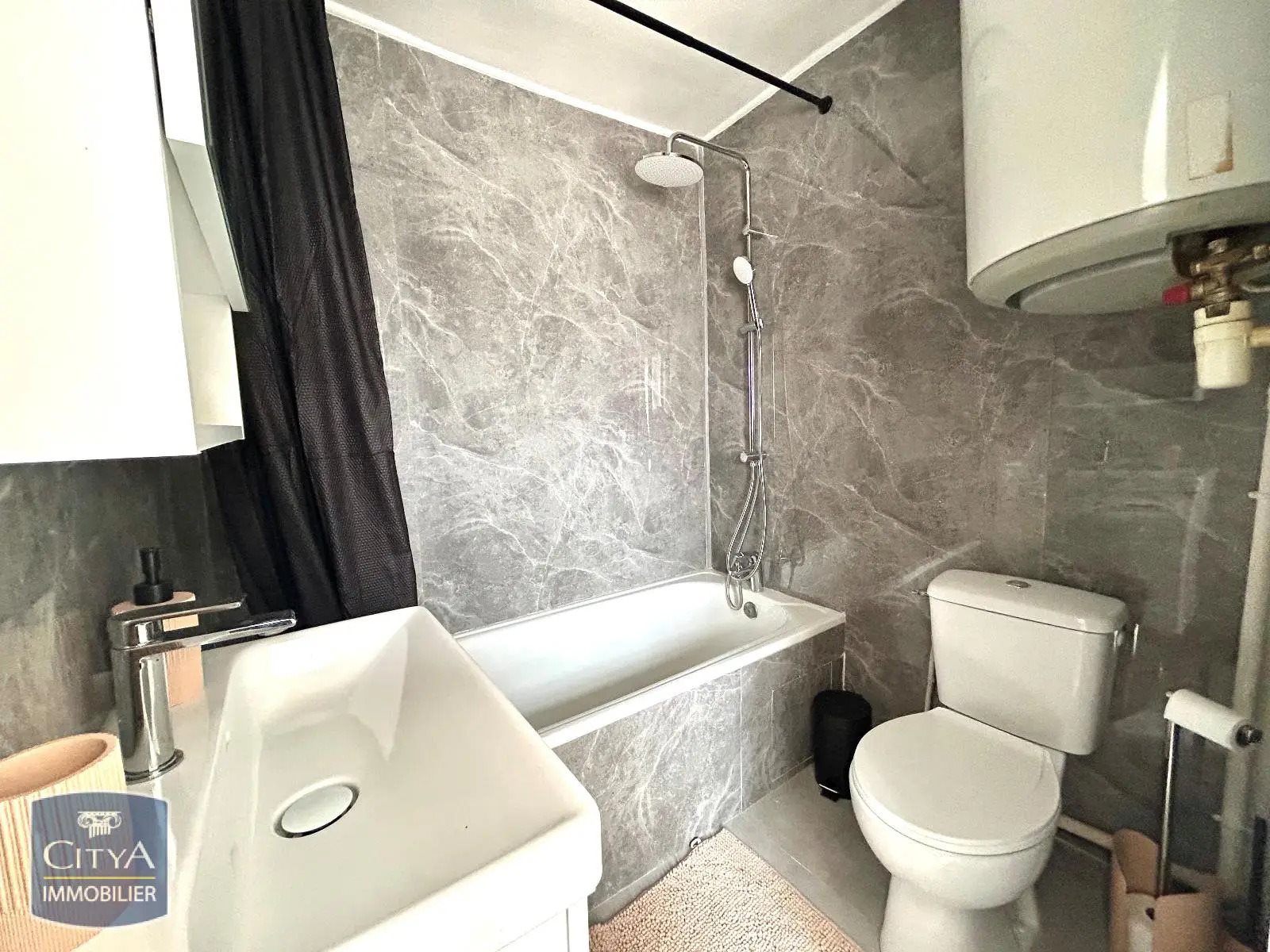 Appartement à louer, 23m², Saint-Etienne