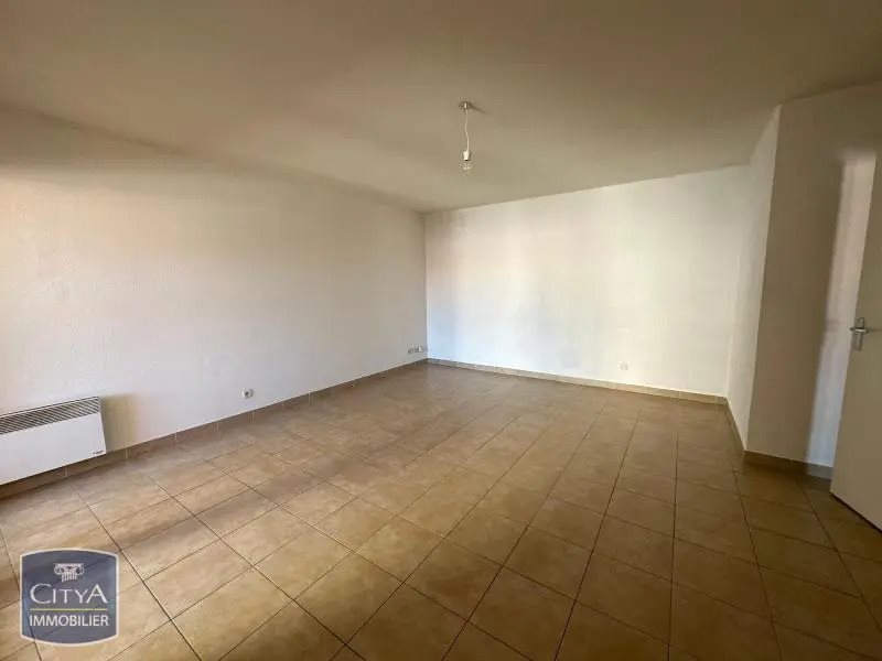 Appartement à louer, 51m², Milhaud