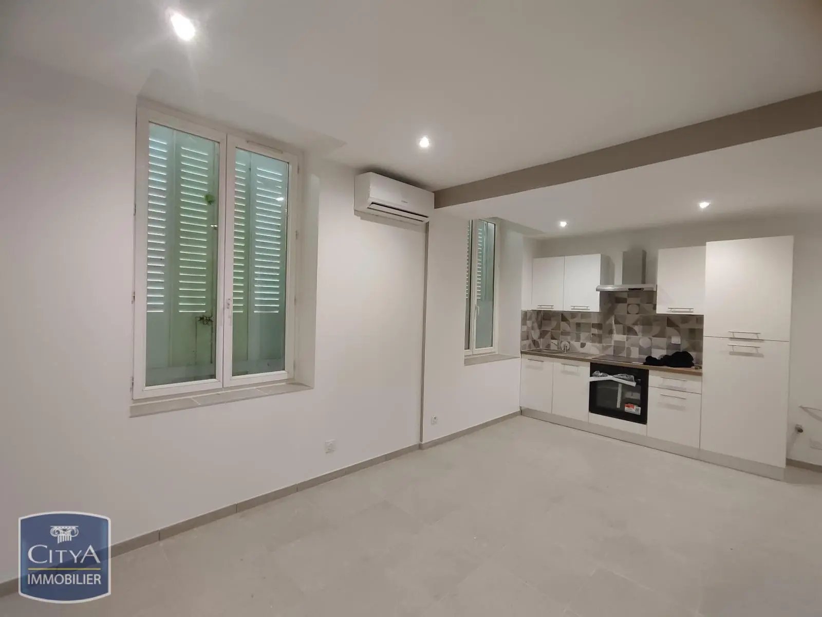 Appartement à louer, 74m², Nîmes