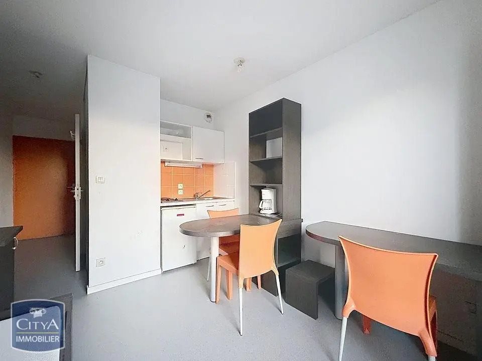 Appartement à louer, 17m², Nîmes