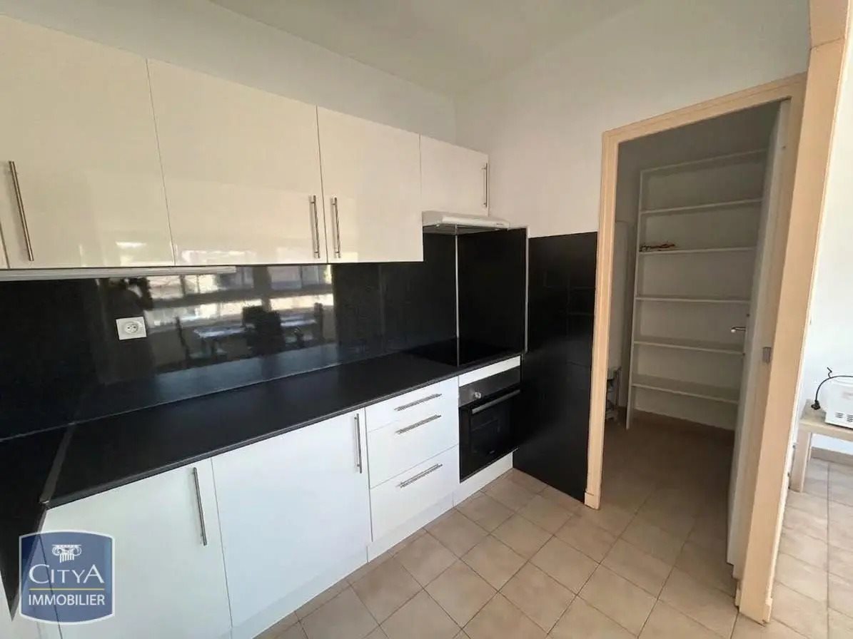 Appartement à louer, 71m², Orange