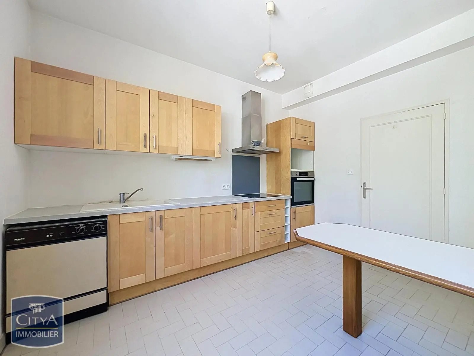 Appartement à louer, 101m², Nîmes