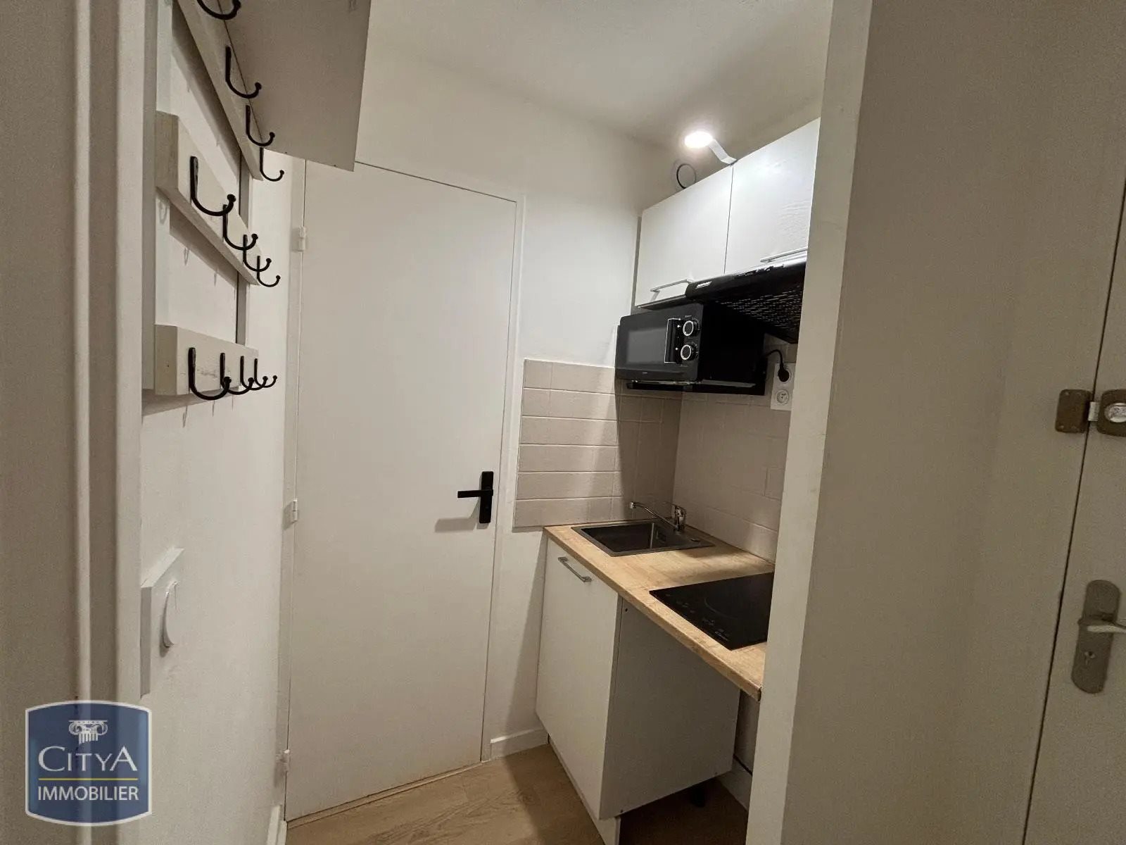 Appartement à louer, 1m², Nîmes