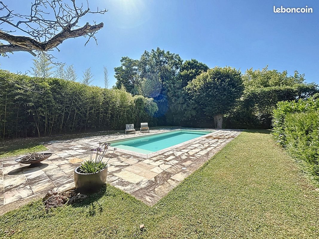 Maison à vendre, 255m², Beynes