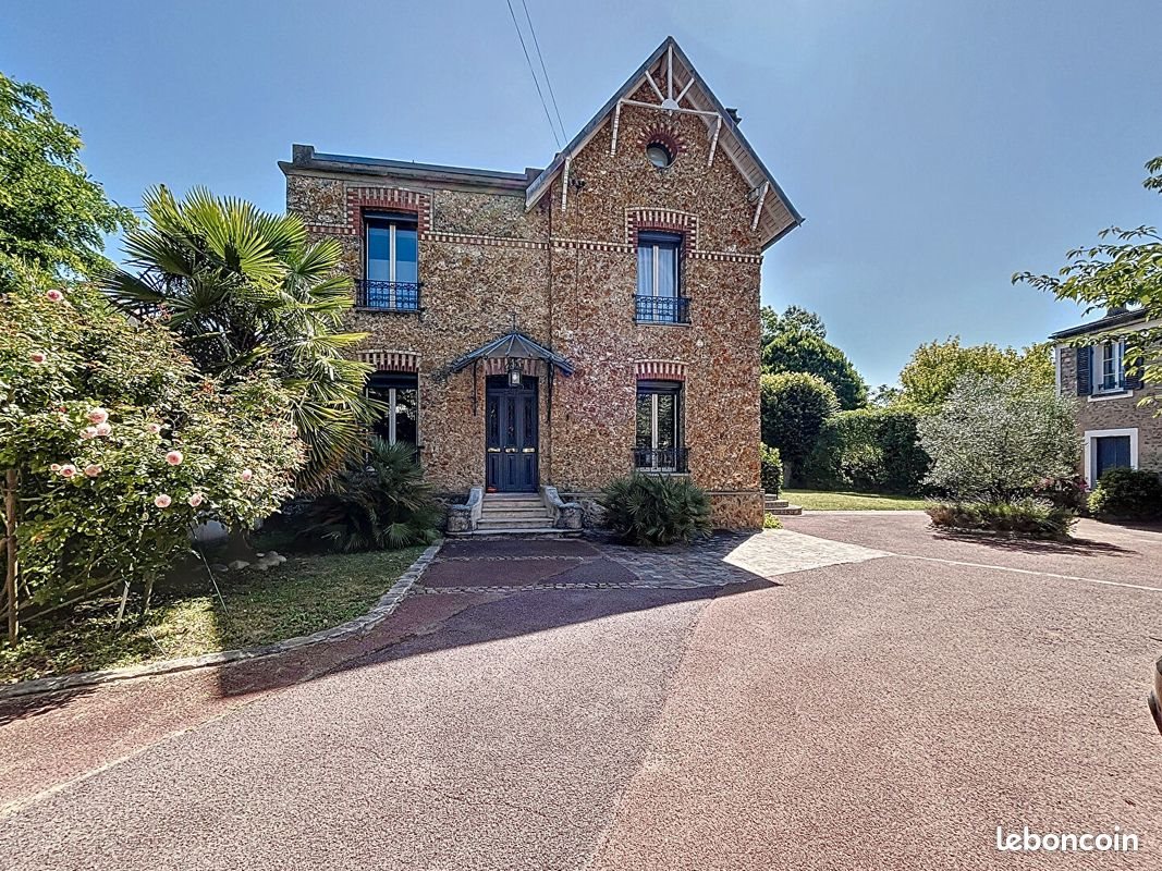 Maison à vendre, 255m², Beynes