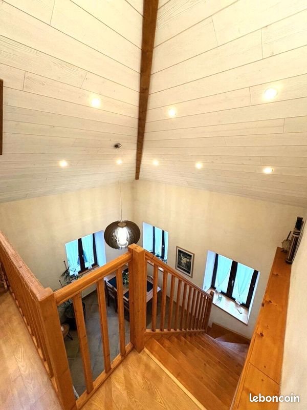 Appartement à louer, 101m², Albertville