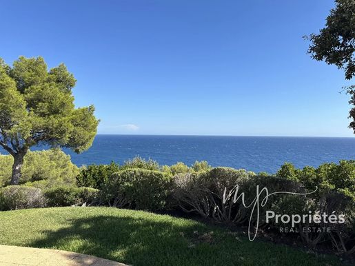 Maison 11 pièces 330 m² · à Rayol-Canadel-sur-Mer · 330 m² · 6 995 000 €