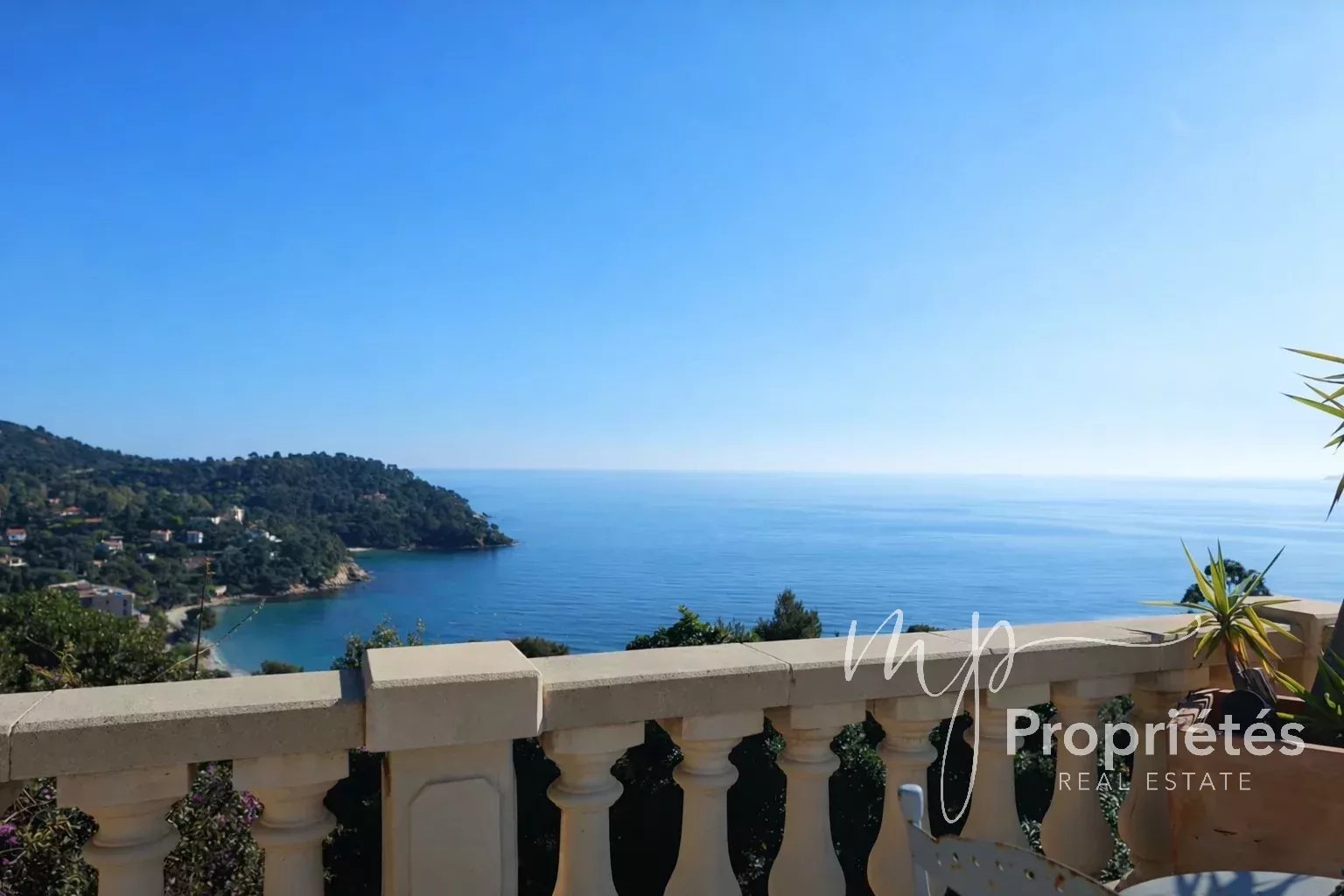 Maison à vendre, 255m², Rayol-Canadel-sur-Mer