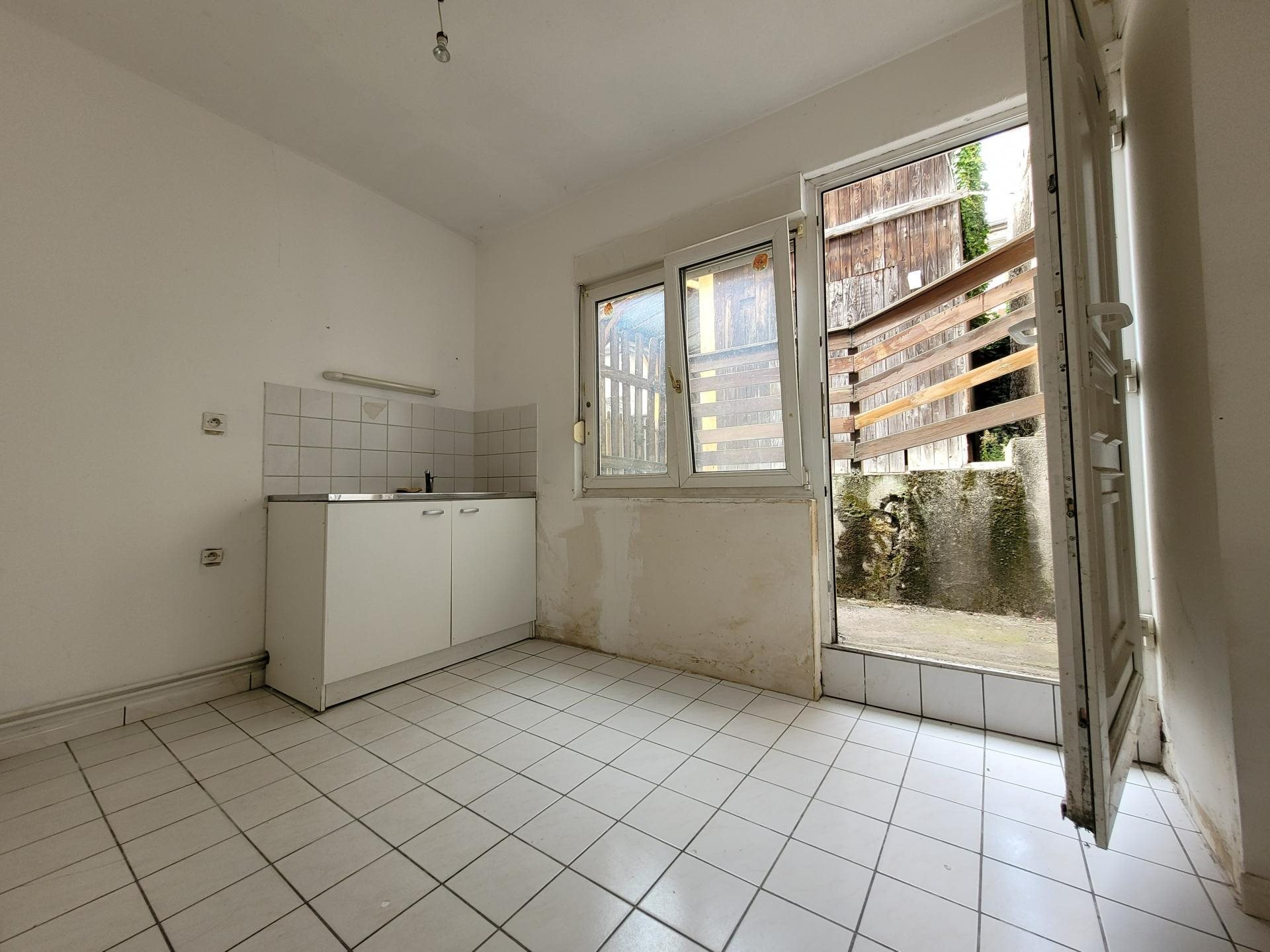 Appartement à vendre, 65m², Pont-Saint-Vincent
