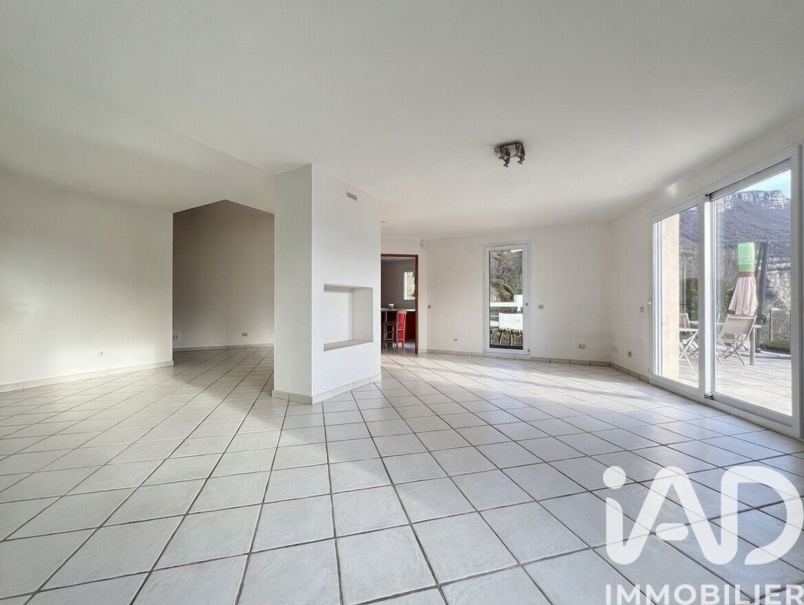 Maison à vendre, 188m², La Buisse